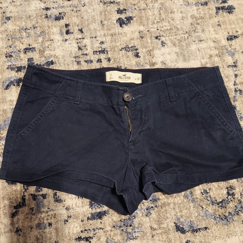Navy shorts - Picture 2 of 2